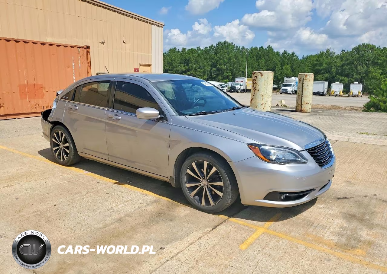 2013 Chrysler 200 Touring VIN:1C3CCBBB1DN541960 - 4
