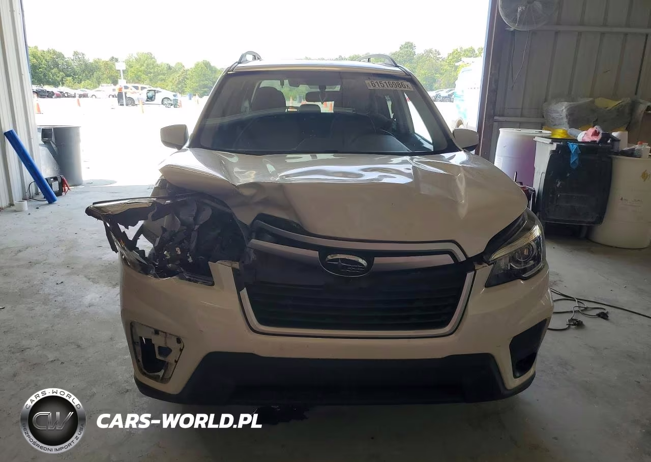 2019 Subaru Forester Premium VIN:JF2SKAEC4KH465060 - 5