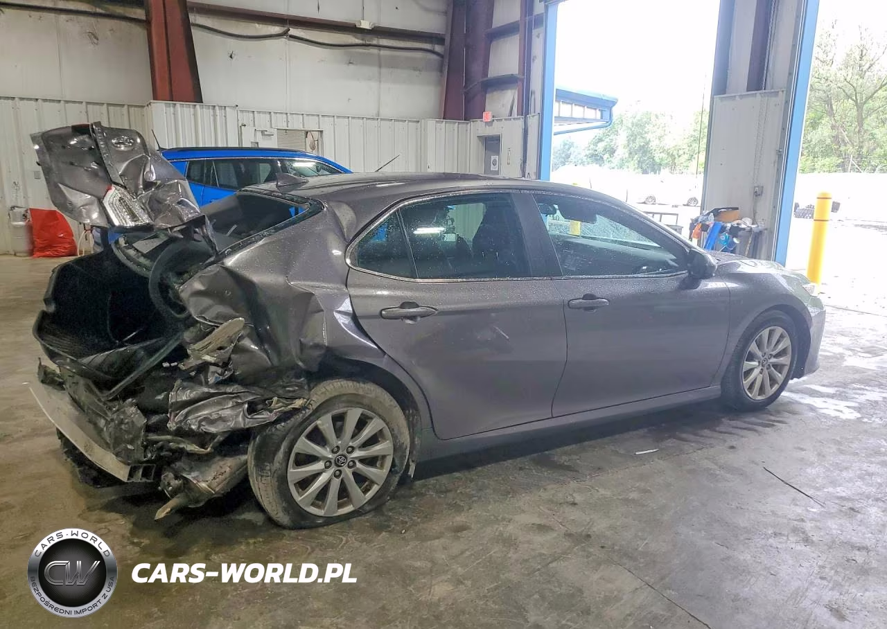 2019 Toyota Camry Le VIN:4T1B11HK0KU799965 - 3