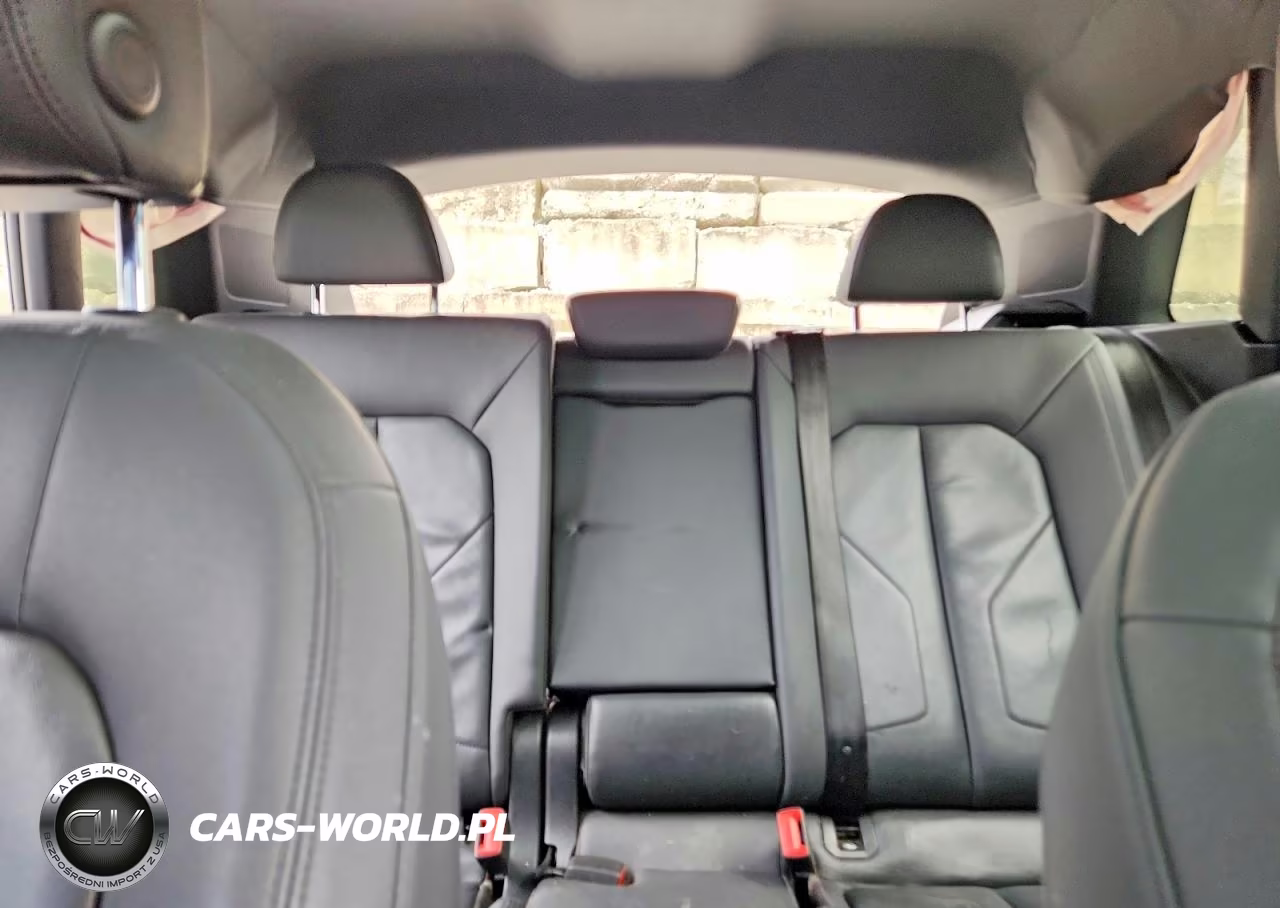 2020 Audi Q3 Premium VIN:WA1AECF38L1025343 - 10