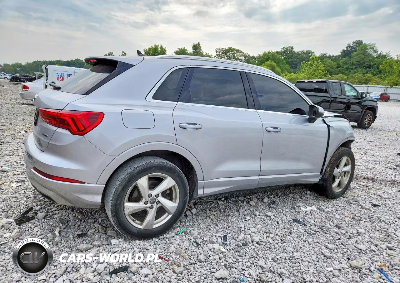 2020 Audi Q3 Premium VIN:WA1AECF38L1025343 - 3