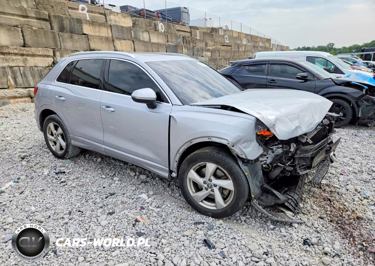 2020 Audi Q3 Premium VIN:WA1AECF38L1025343 - 4