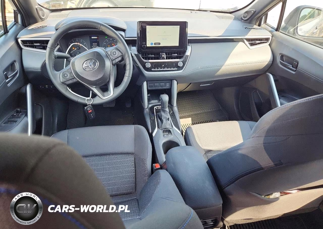 2025 Toyota Corolla Cross Hybrid Se VIN:7MUFBABGXSV071104 - 8