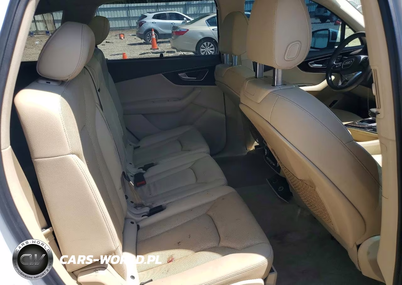2017 Audi Q7 Premium Plus VIN:WA1LAAF75HD038004 - 11