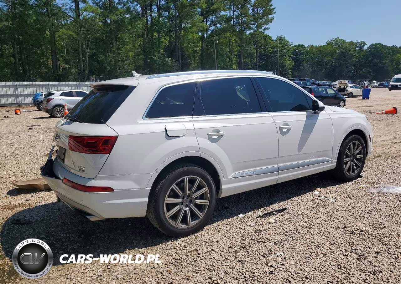 2017 Audi Q7 Premium Plus VIN:WA1LAAF75HD038004 - 3