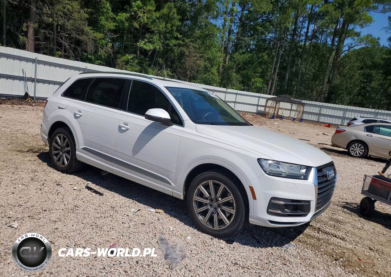 2017 Audi Q7 Premium Plus VIN:WA1LAAF75HD038004 - 4