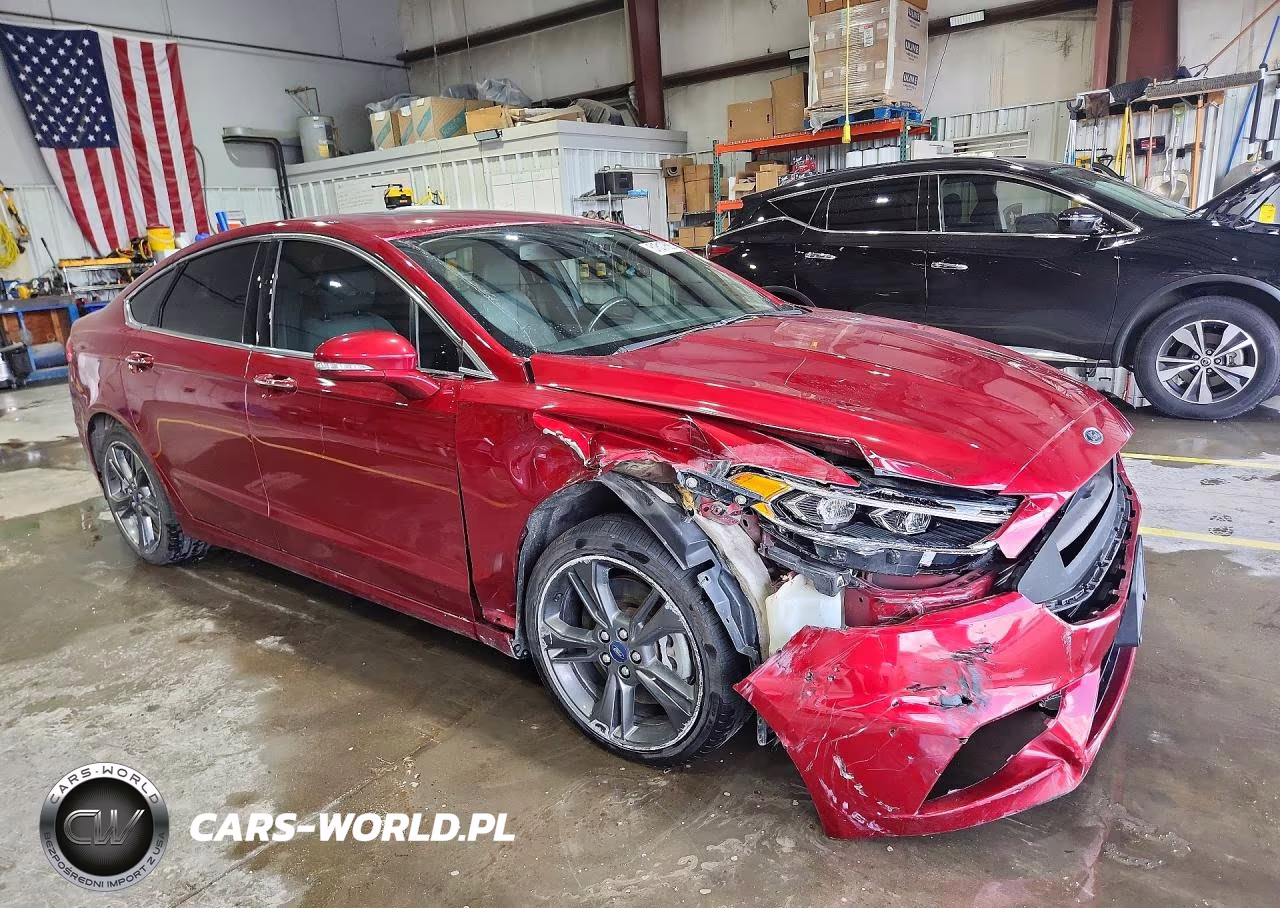 2017 Ford Fusion Sport VIN:3FA6P0VP5HR398111 - 4