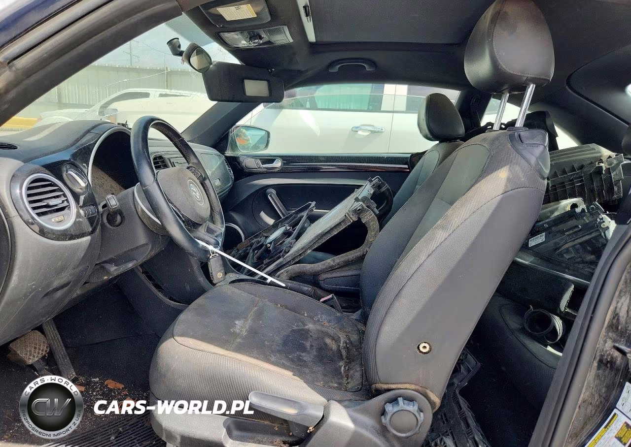 2013 Volkswagen Beetle VIN:3VWJP7AT7DM688497 - 7