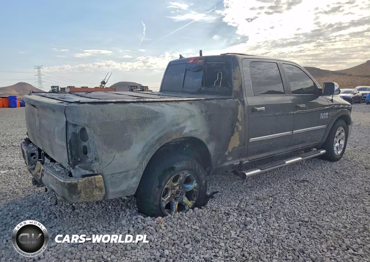 2016 Ram 1500 Laramie VIN:1C6RR7VM0GS230290 - 3