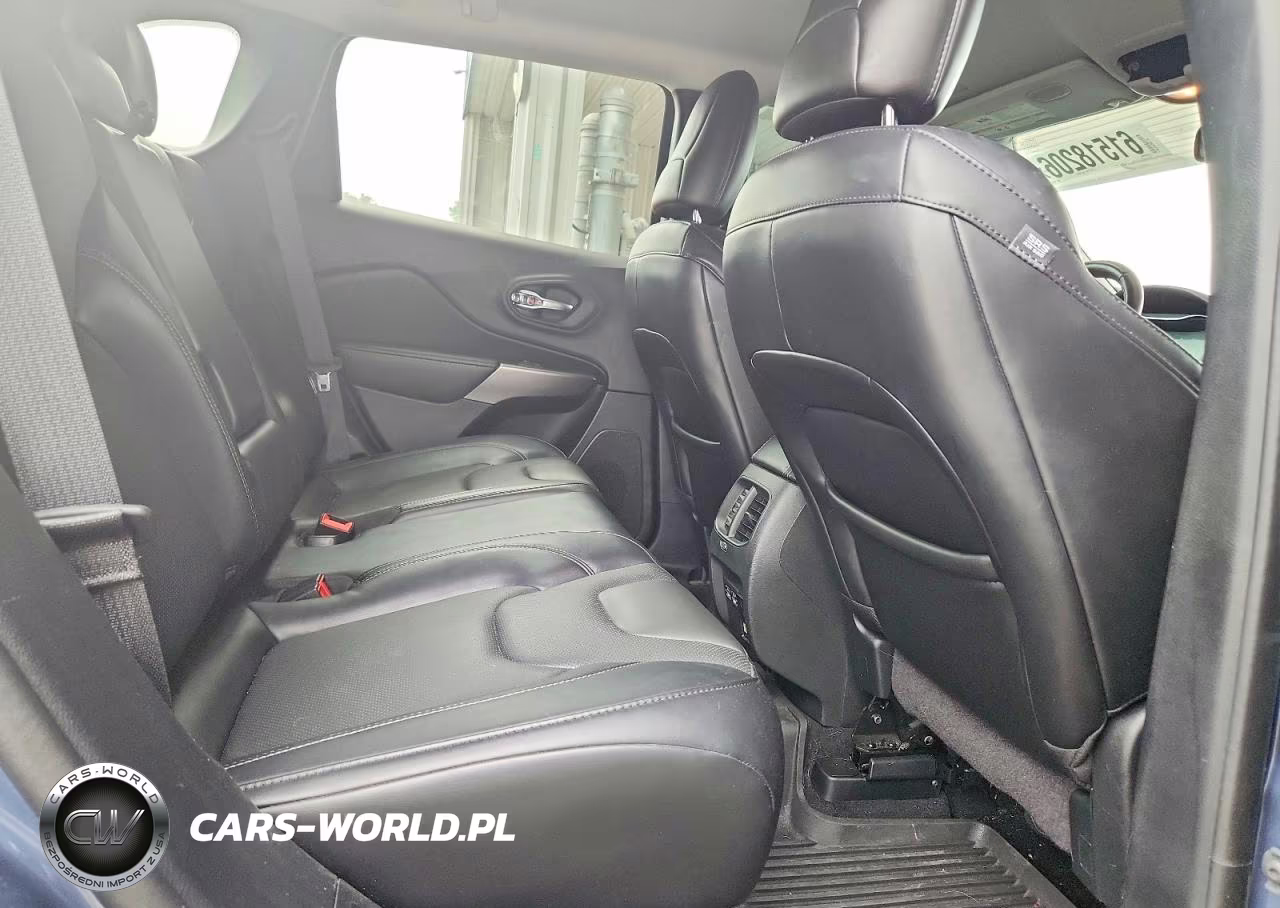 2021 Jeep Cherokee Latitude Lux VIN:1C4PJLMX2MD107814 - 10