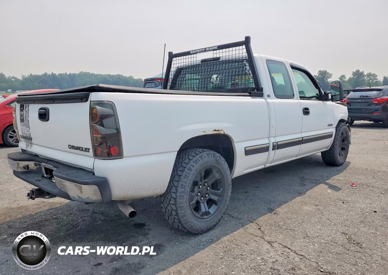1999 Chevrolet Silverado C1500 VIN:2GCEC19W2X1125347 - 3