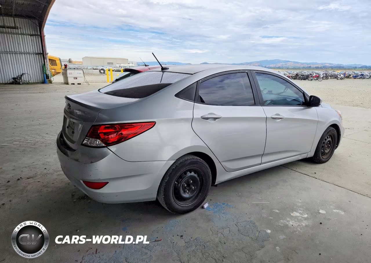 2013 Hyundai Accent Gls VIN:KMHCT4AE5DU501837 - 3