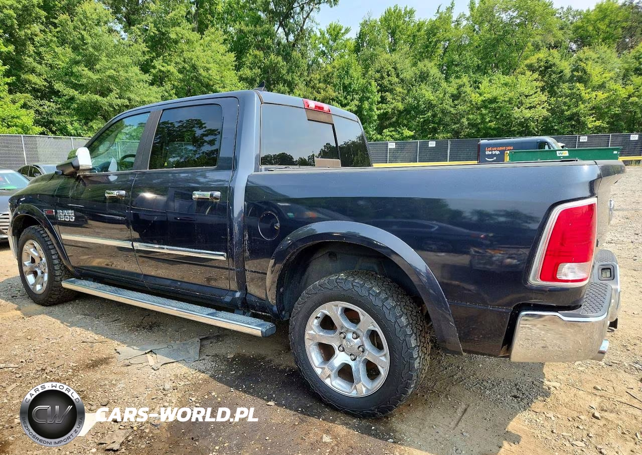 2018 Ram 1500 Laramie VIN:1C6RR7NM0JS237294 - 2