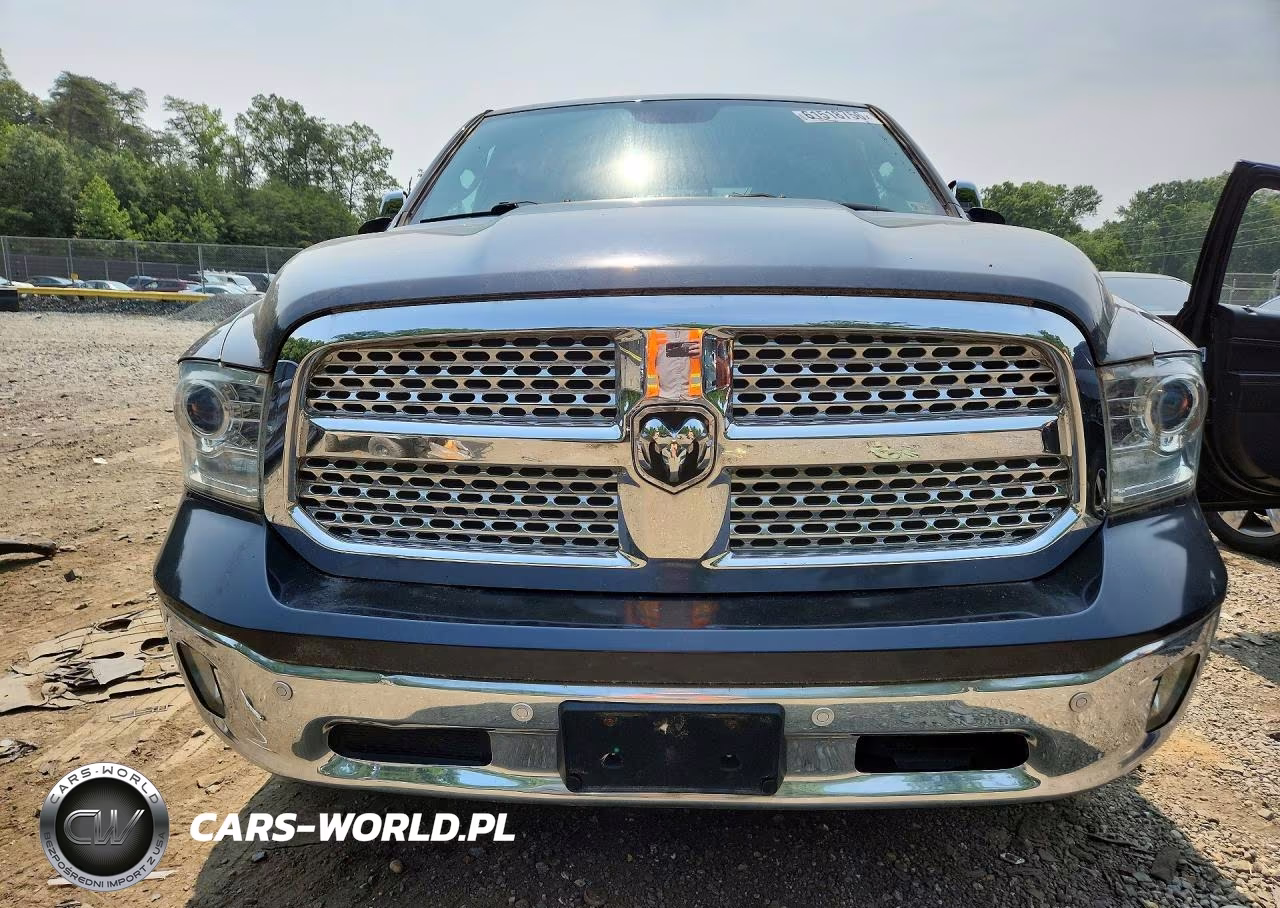2018 Ram 1500 Laramie VIN:1C6RR7NM0JS237294 - 5