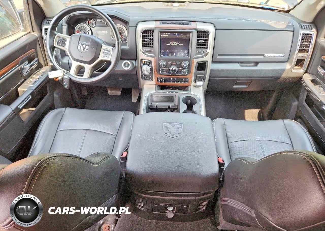 2018 Ram 1500 Laramie VIN:1C6RR7NM0JS237294 - 8
