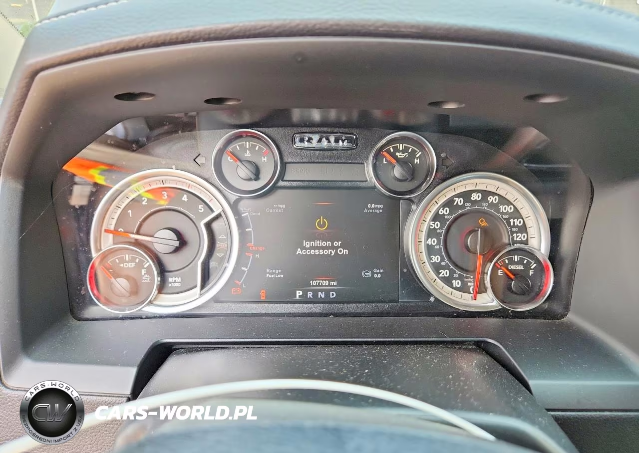 2018 Ram 1500 Laramie VIN:1C6RR7NM0JS237294 - 9