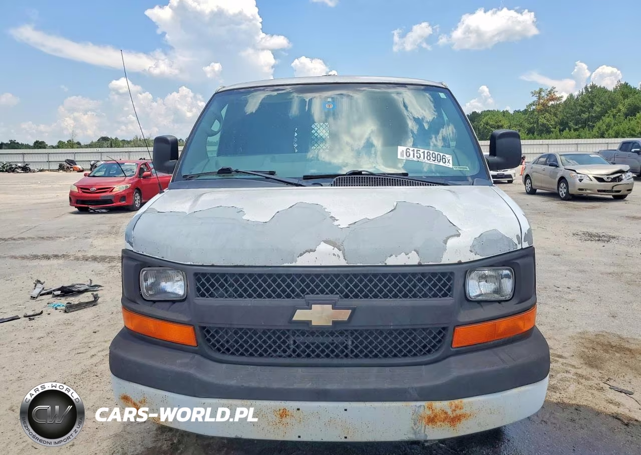 2011 Chevrolet Express 2500 Delivery Van VIN:1GCWGFFA6B1113036 - 5