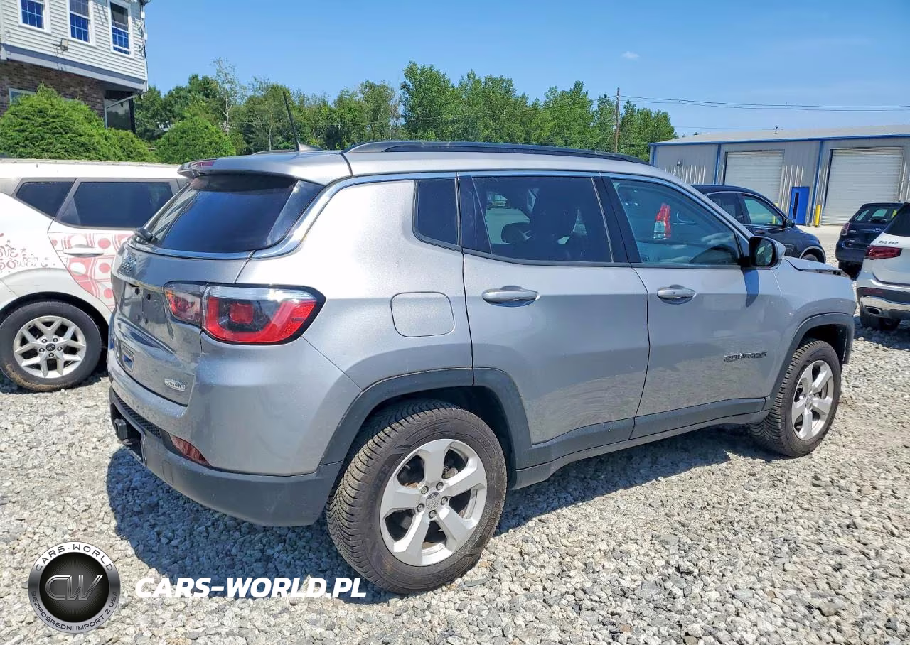 2017 Jeep Compass Latitude VIN:3C4NJDBB7HT639693 - 3