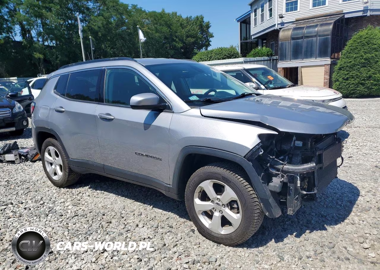 2017 Jeep Compass Latitude VIN:3C4NJDBB7HT639693 - 4