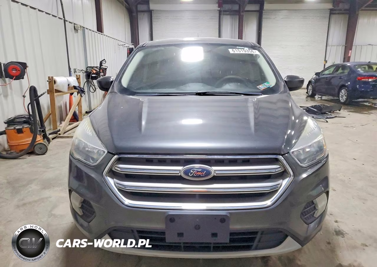 2017 Ford Escape Se VIN:1FMCU9GD9HUC62646 - 5