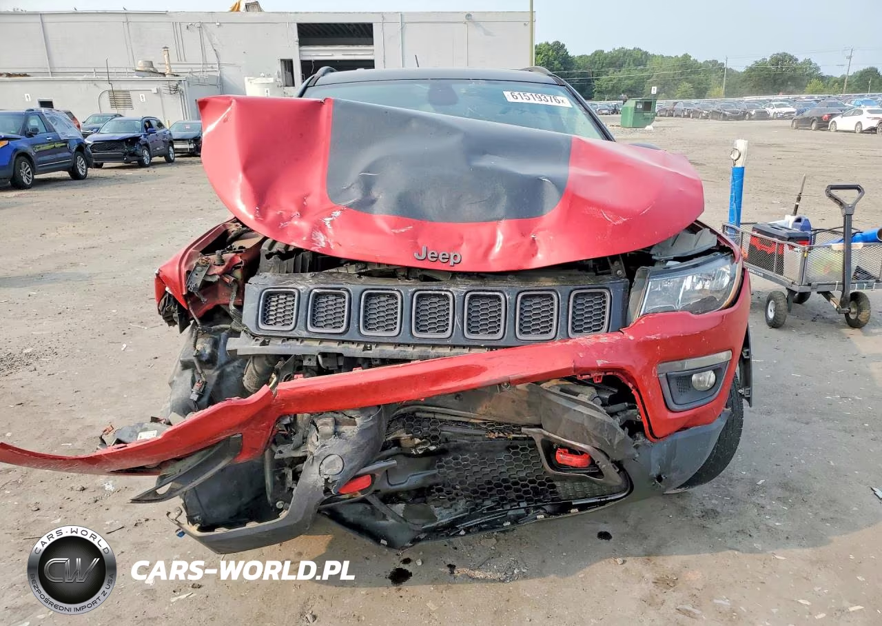2019 Jeep Compass Trailhawk VIN:3C4NJDDB5KT645285 - 5