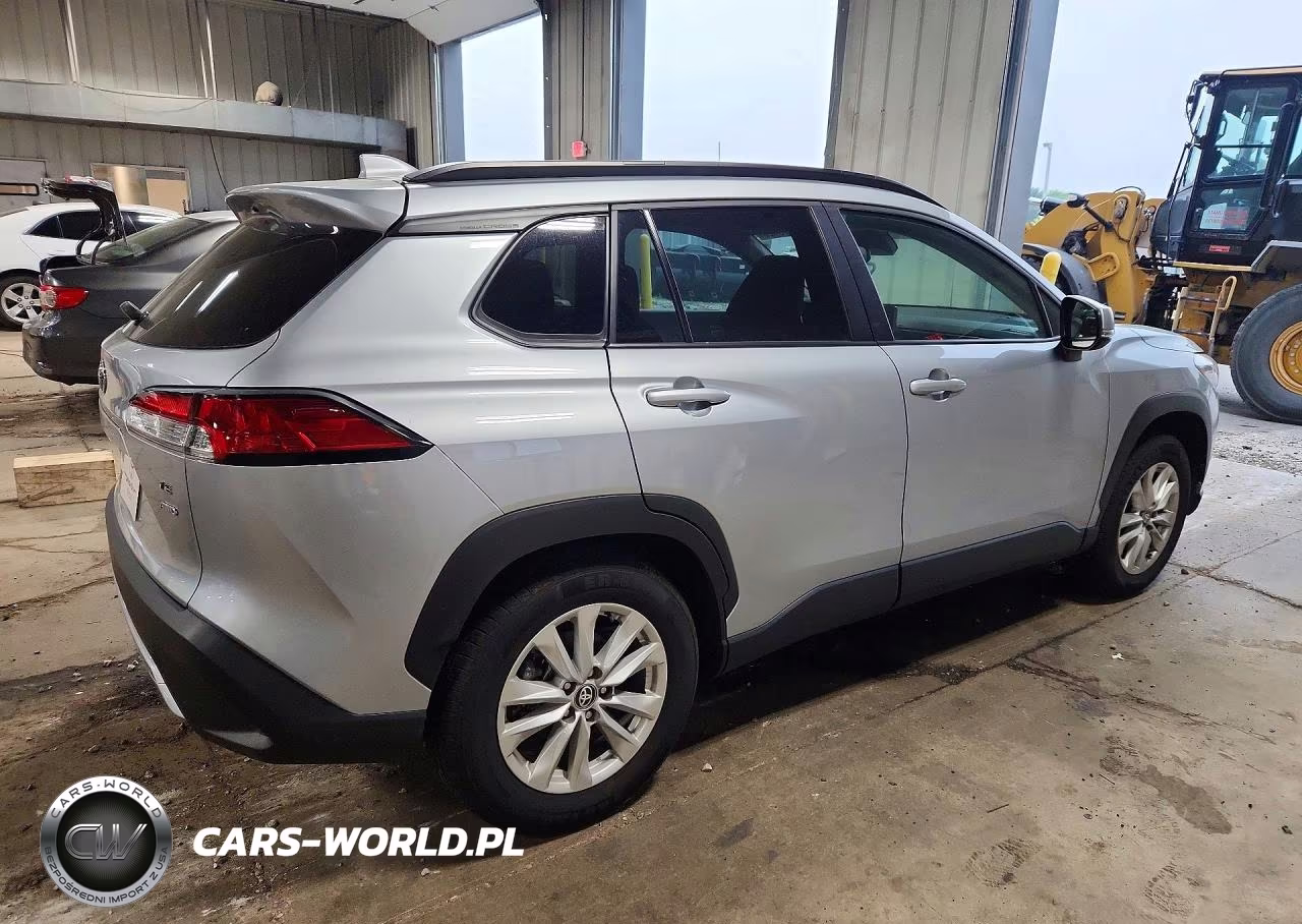 2024 Toyota Corolla Cross Le VIN:7MUCAABG1RV082668 - 3