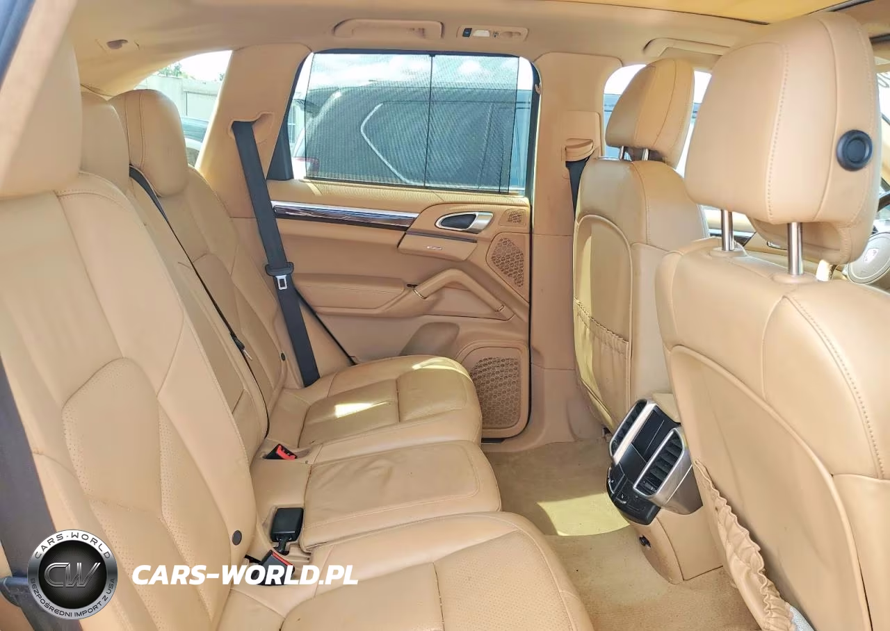2014 Porsche Cayenne S VIN:WP1AB2A29ELA58378 - 11