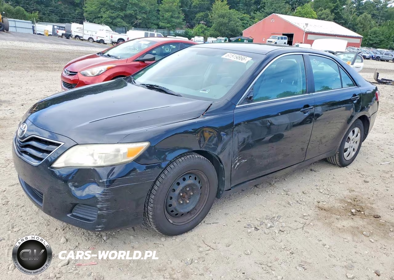 2010 Toyota Camry Le – zdjęcie 1 z 12