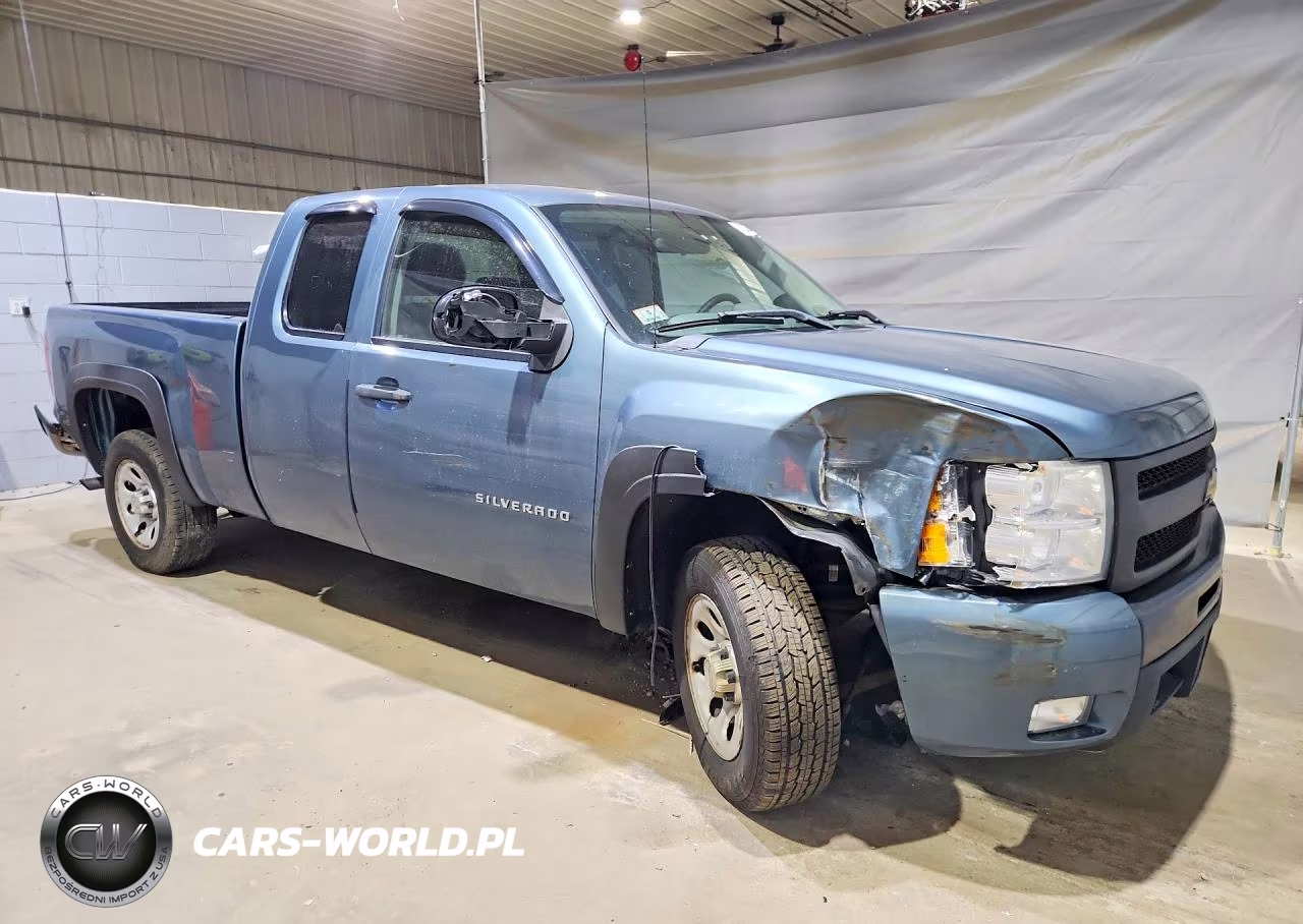 2011 Chevrolet Silverado C1500 VIN:1GCRCPEX9BZ296566 - 4