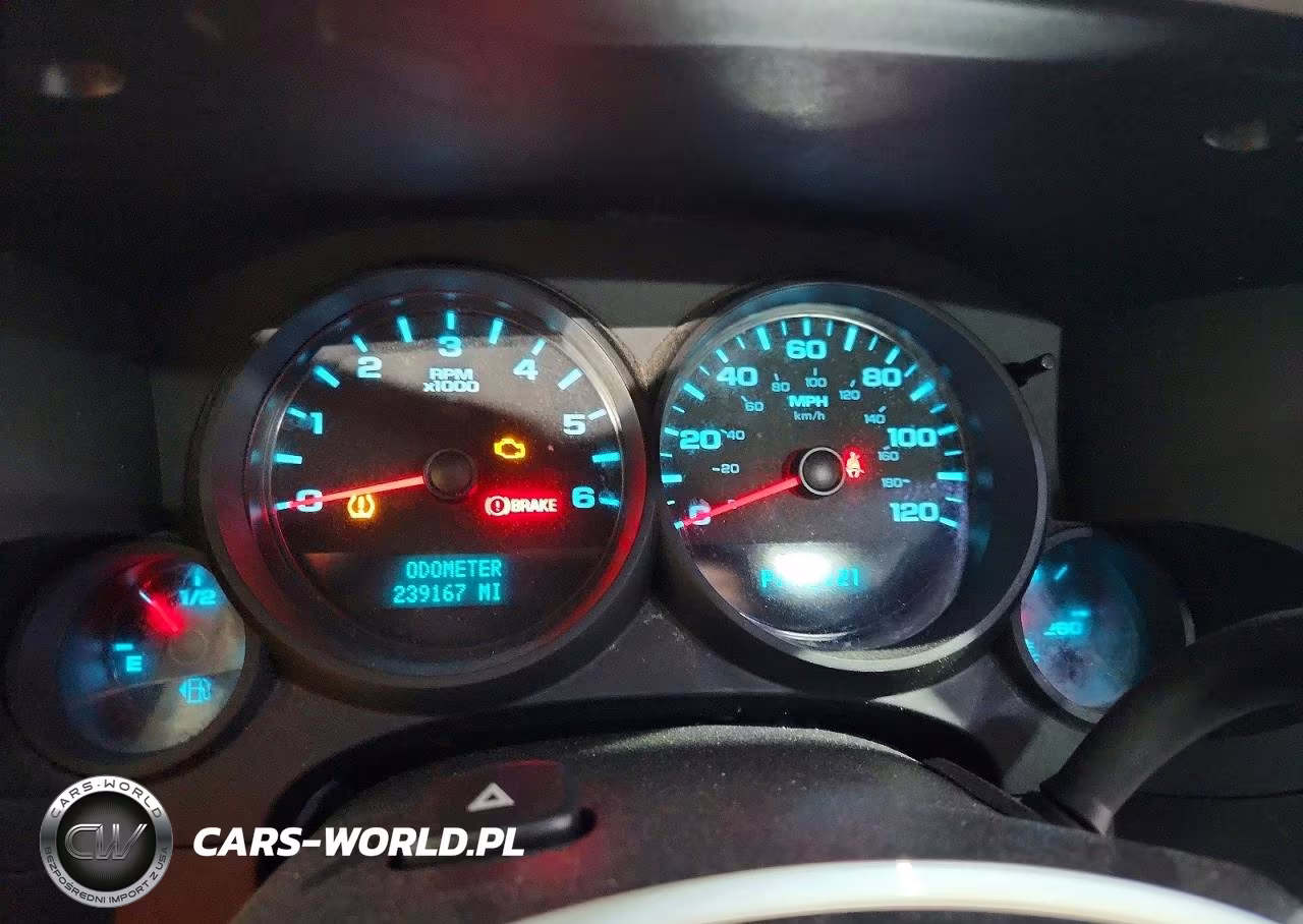 2011 Chevrolet Silverado C1500 VIN:1GCRCPEX9BZ296566 - 9