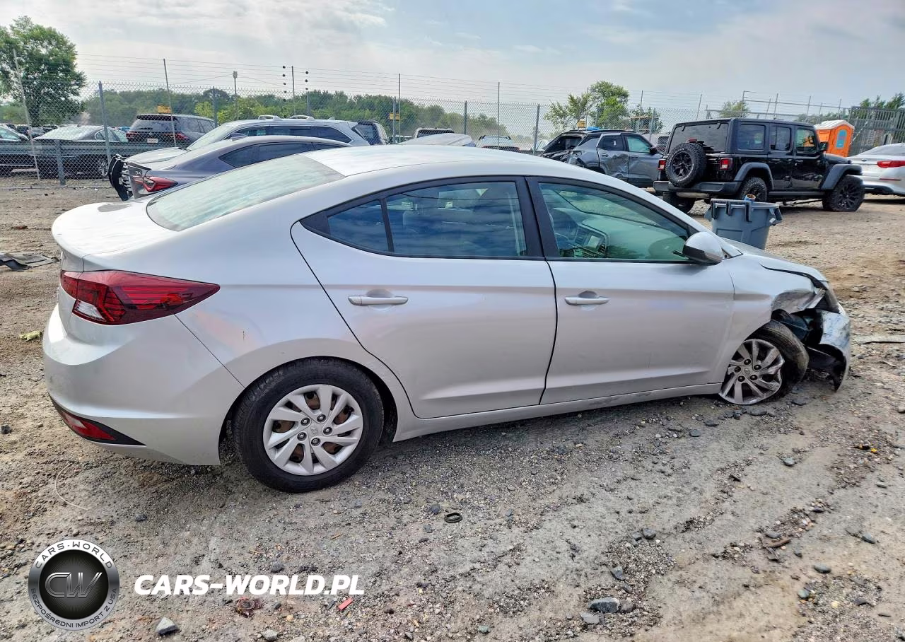 2019 Hyundai Elantra Se VIN:5NPD74LF7KH438069 - 3