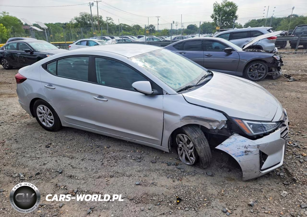 2019 Hyundai Elantra Se VIN:5NPD74LF7KH438069 - 4