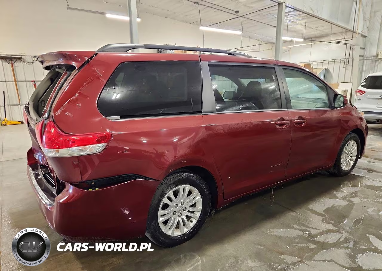 2014 Toyota Sienna Xle 8-Passenger VIN:5TDYK3DC7ES492324 - 3