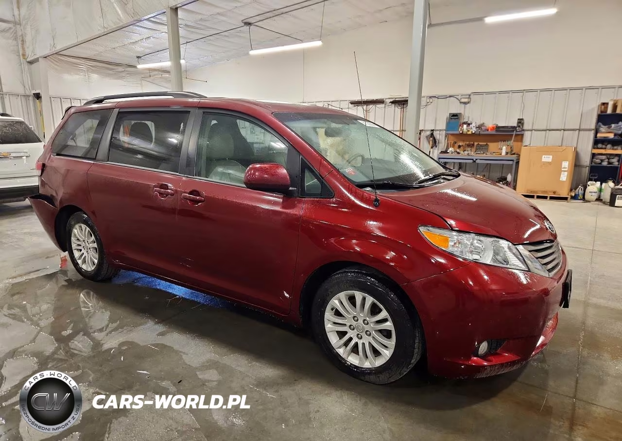 2014 Toyota Sienna Xle 8-Passenger VIN:5TDYK3DC7ES492324 - 4