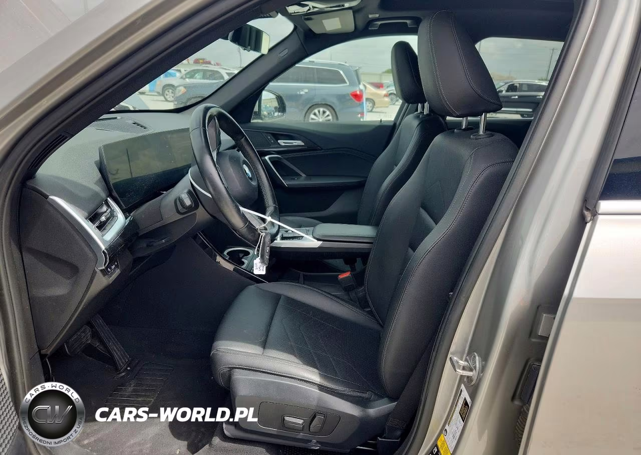 2023 BMW X1 xDrive28I VIN:WBX73EF05P5W46015 - 7