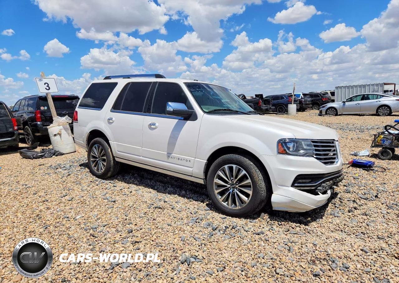 2017 Lincoln Navigator Select VIN:5LMJJ2JT5HEL13736 - 4