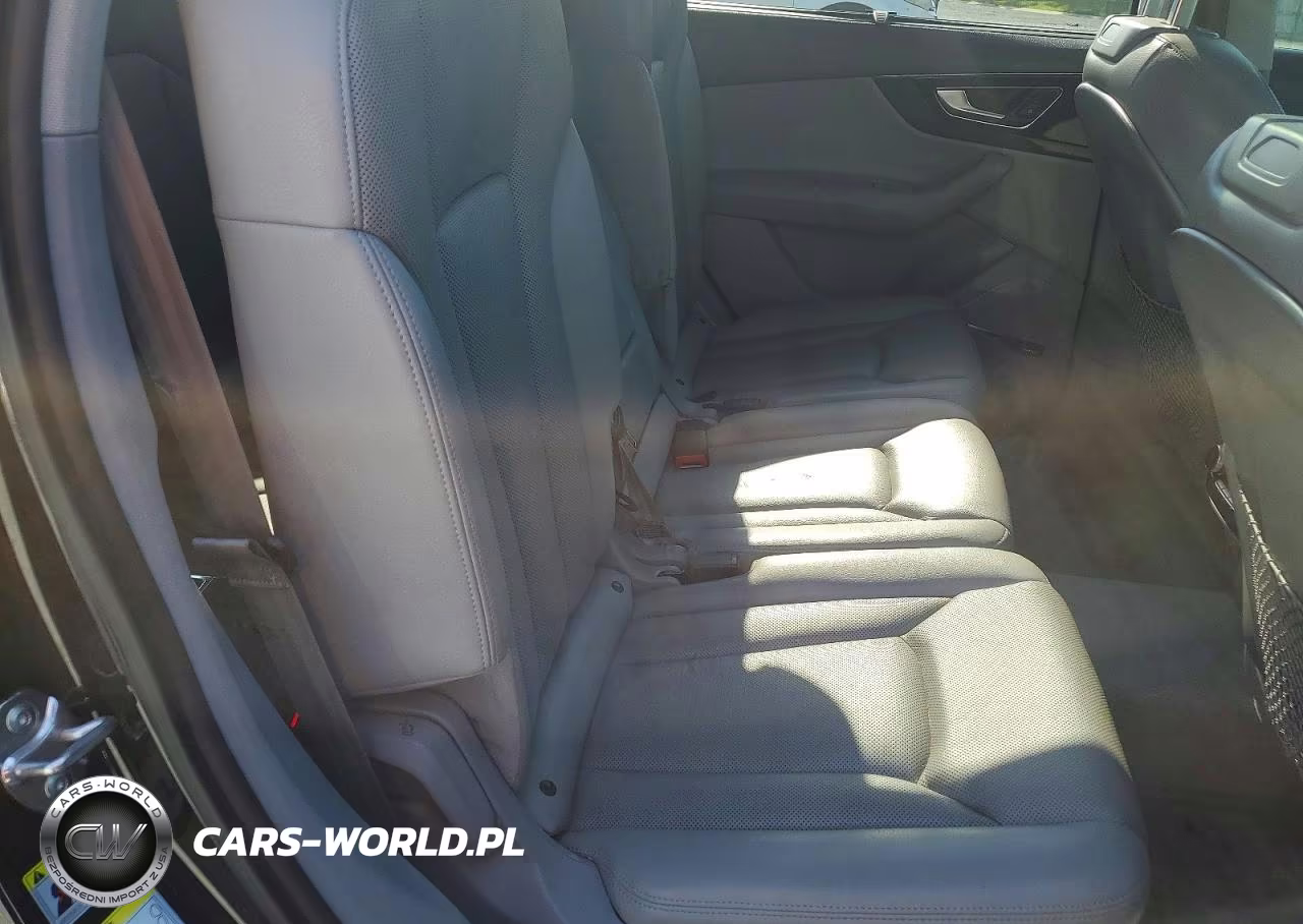 2017 Audi Q7 Prestige VIN:WA1VAAF72HD012419 - 11