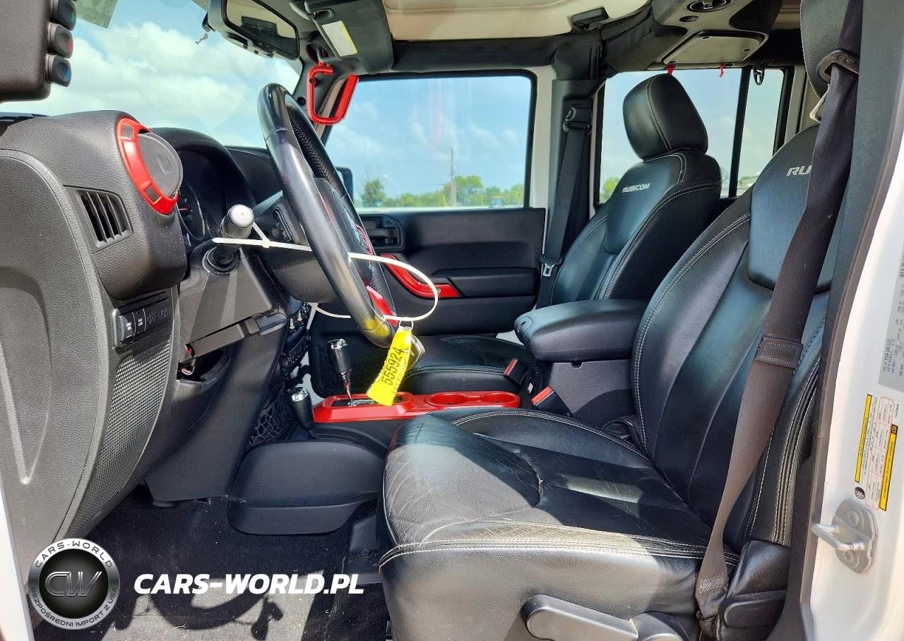 2015 Jeep Wrangler Unlimited Rubicon VIN:1C4BJWFG4FL673846 - 7