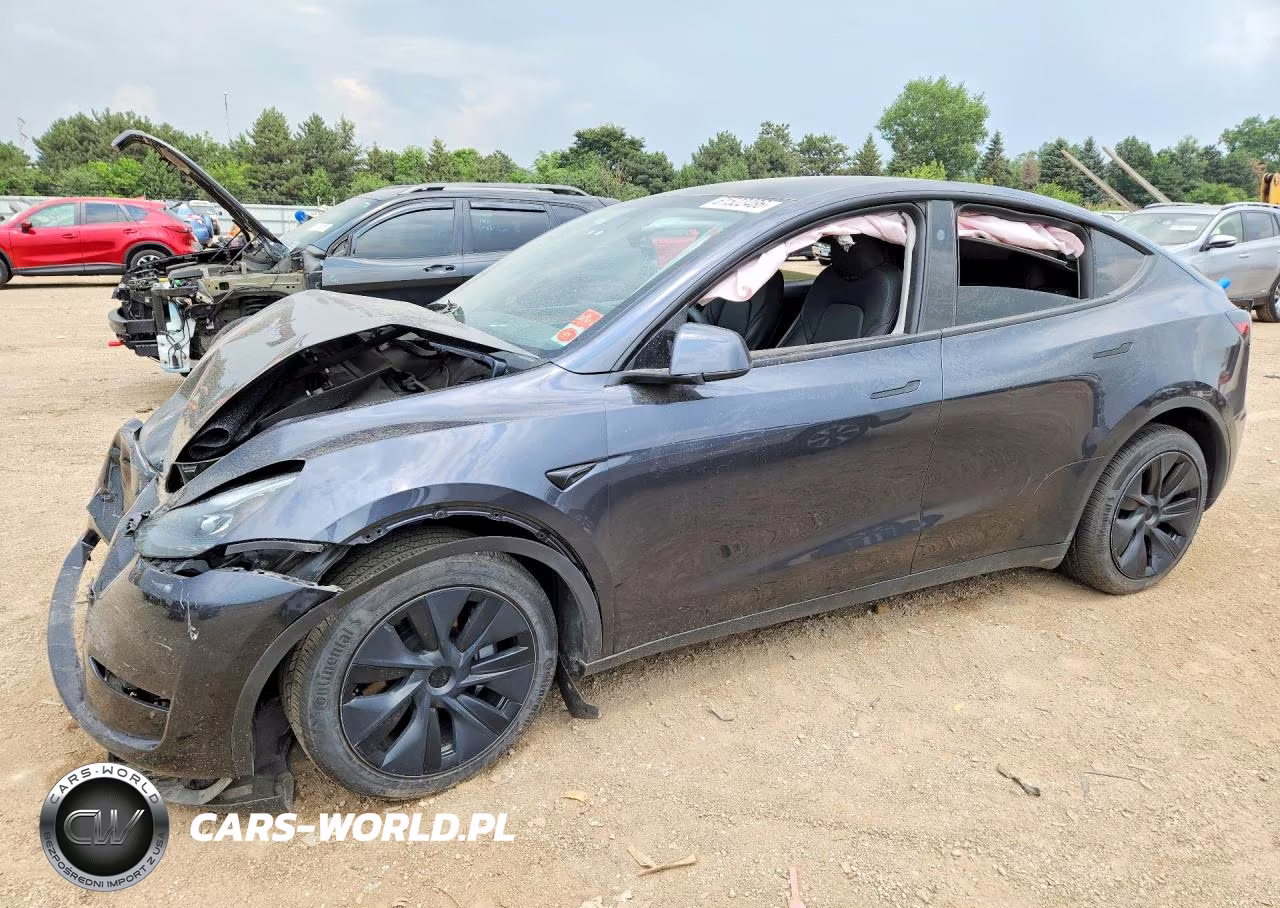 2025 Tesla Model Y – zdjęcie 1 z 12
