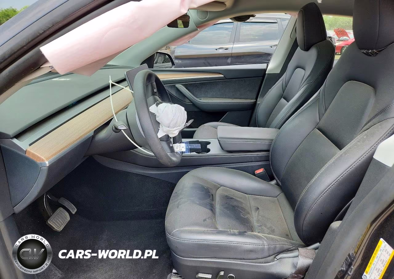 2025 Tesla Model Y VIN:7SAYGDEE1SF216019 - 7