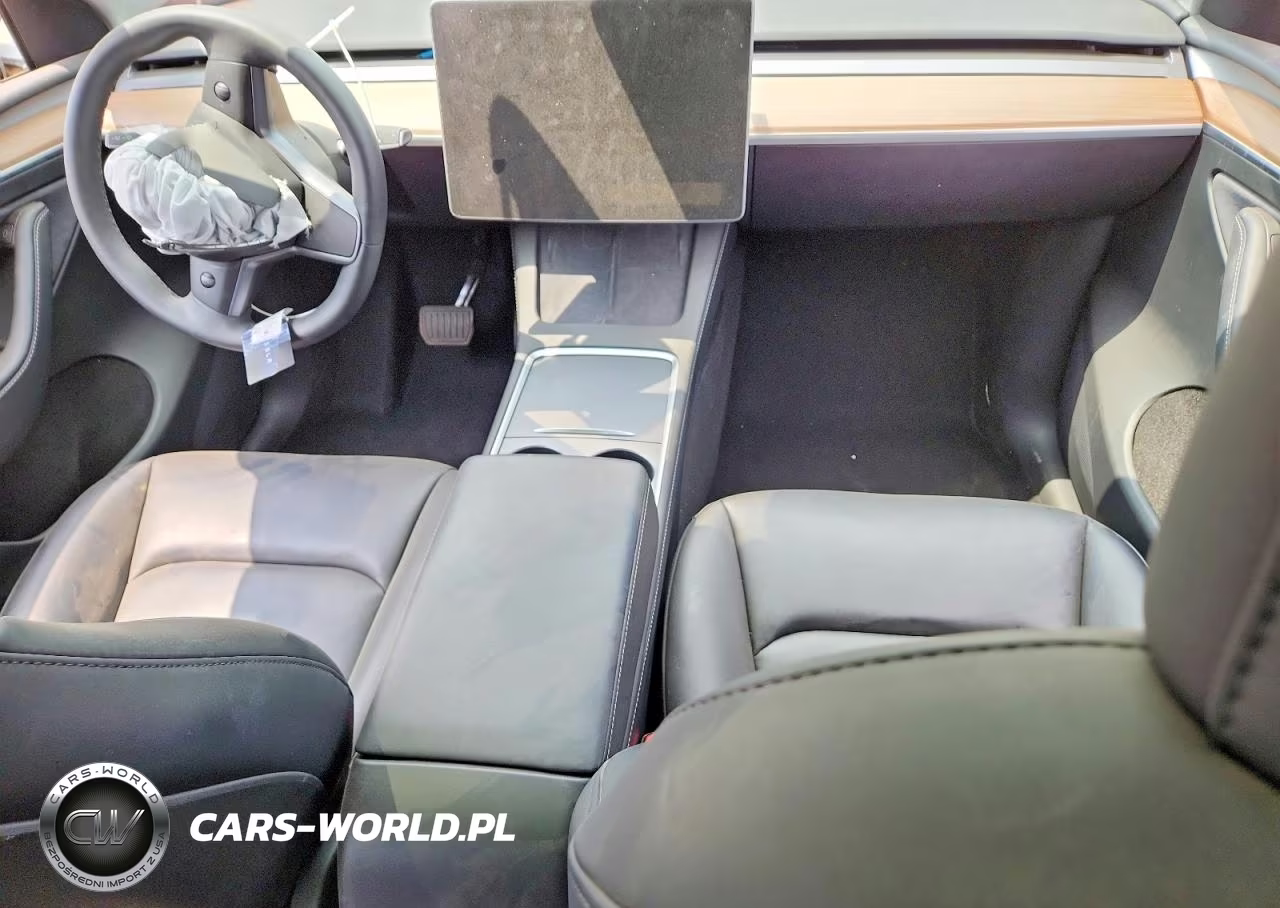 2025 Tesla Model Y VIN:7SAYGDEE1SF216019 - 8