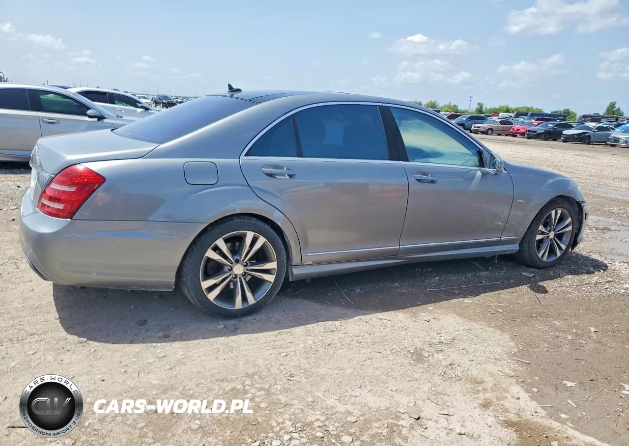 2012 Mercedes-Benz S 550 VIN:WDDNG7DB4CA437719 - 3