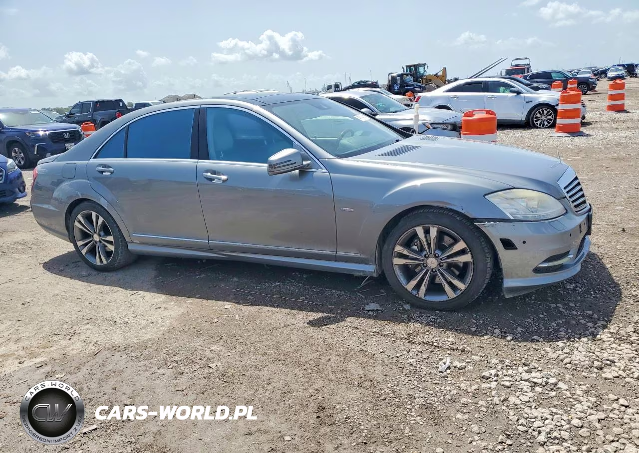 2012 Mercedes-Benz S 550 VIN:WDDNG7DB4CA437719 - 4