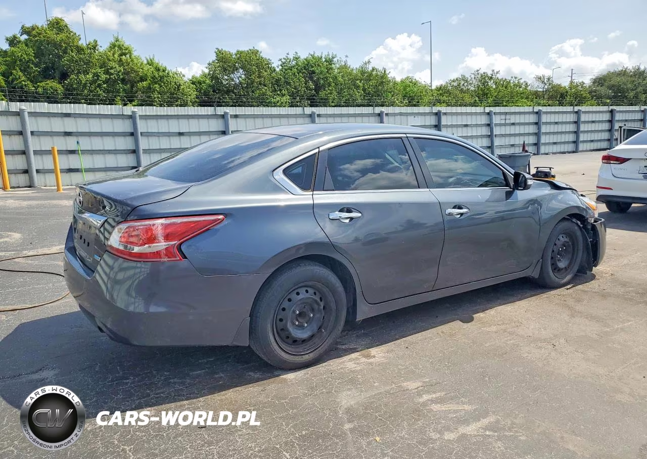 2013 Nissan Altima 2.5 S VIN:1N4AL3AP2DC912745 - 3