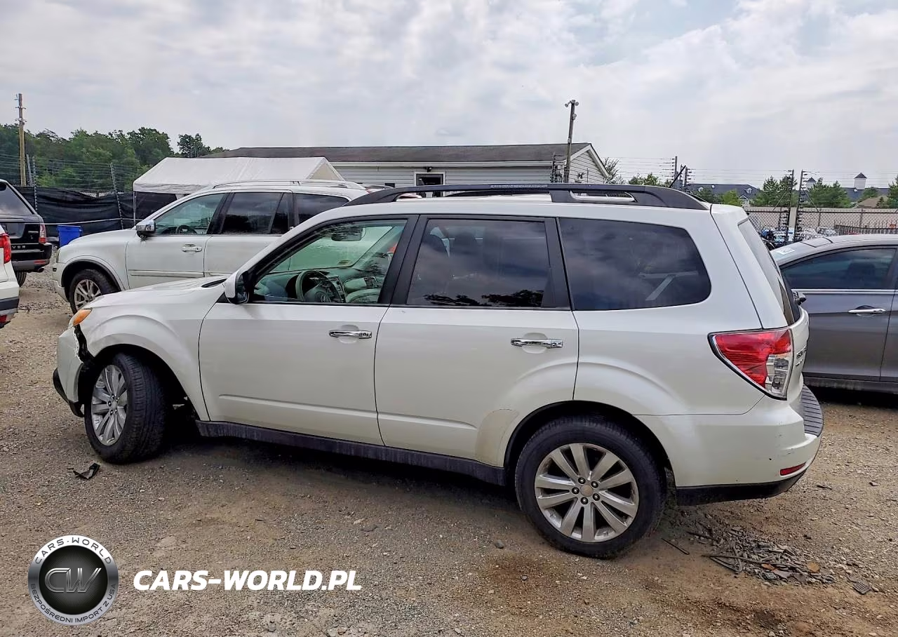 2012 Subaru Forester 2.5X Premium VIN:JF2SHADC7CH427808 - 2