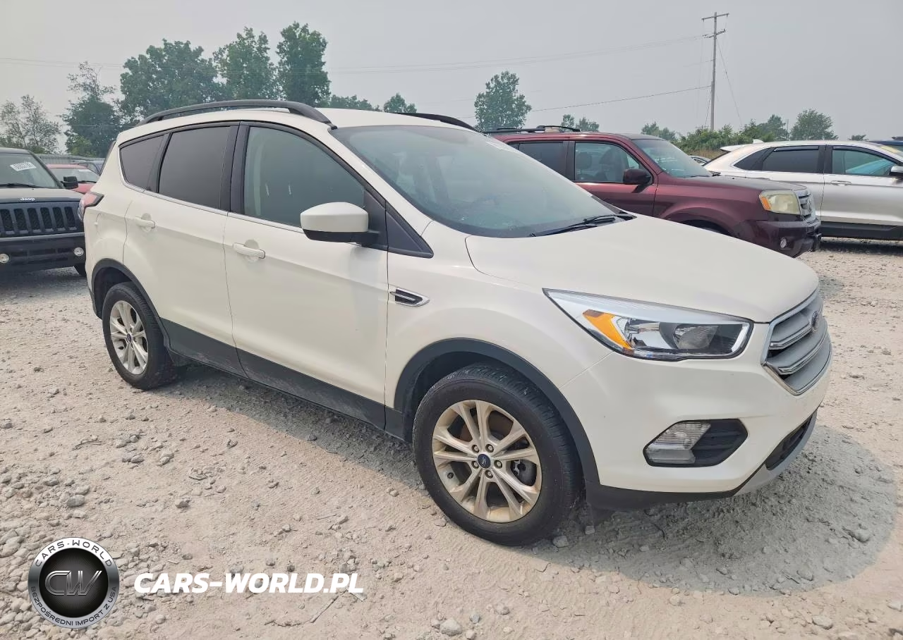 2018 Ford Escape Se VIN:1FMCU9GD7JUC86062 - 4