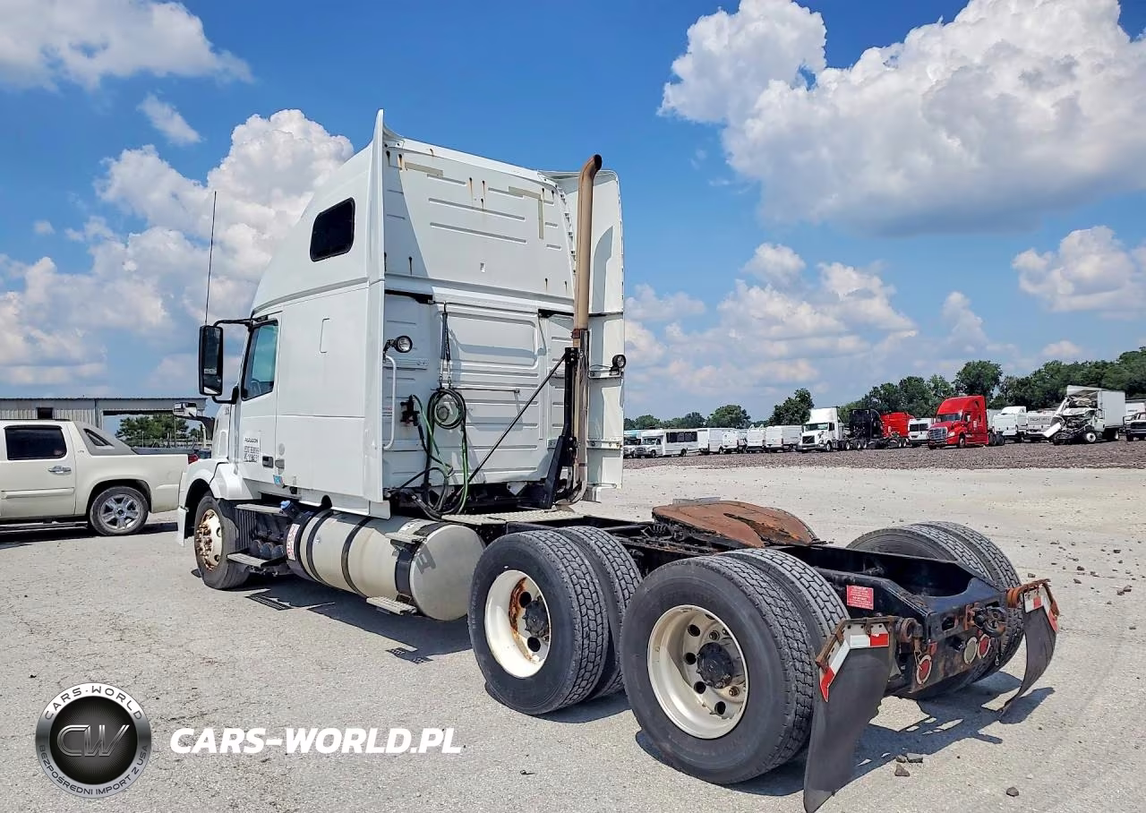 2013 Volv Vn Vnl VIN:4V4NC9TH4DN568607 - 2