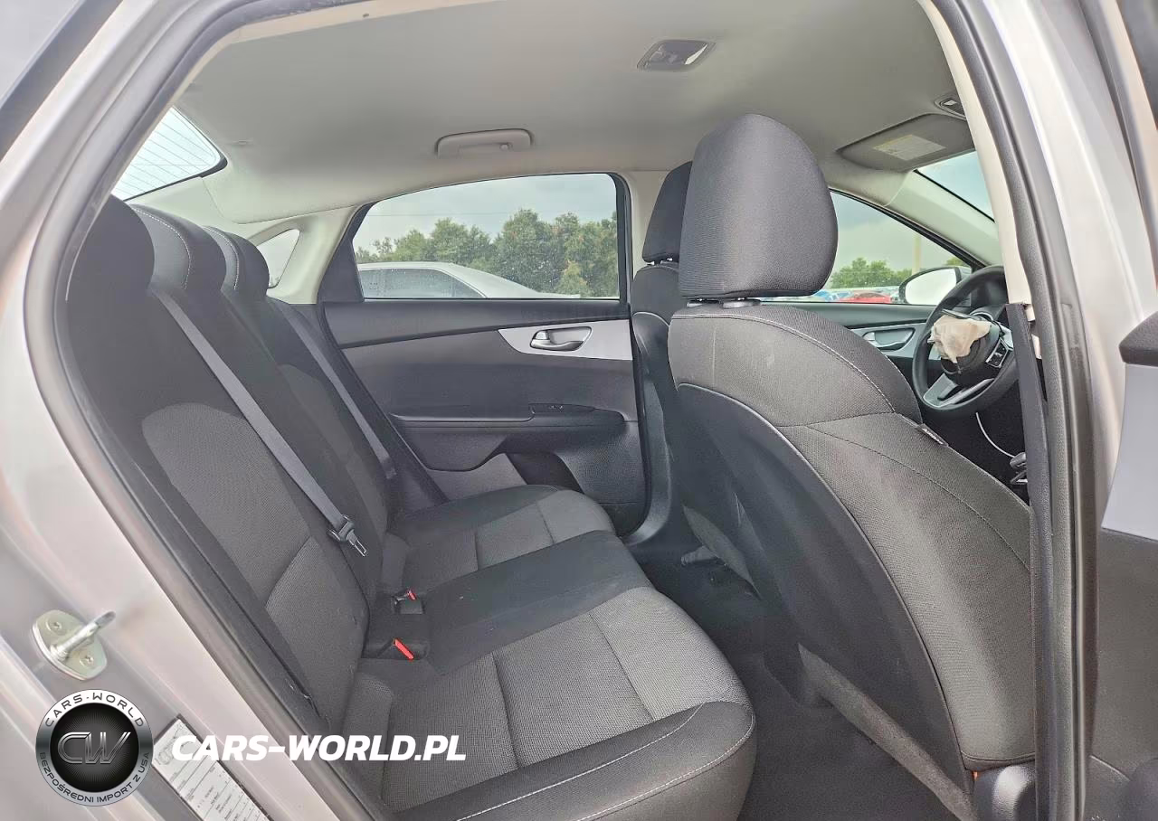 2023 Kia Forte Lxs VIN:3KPF24AD5PE540202 - 10