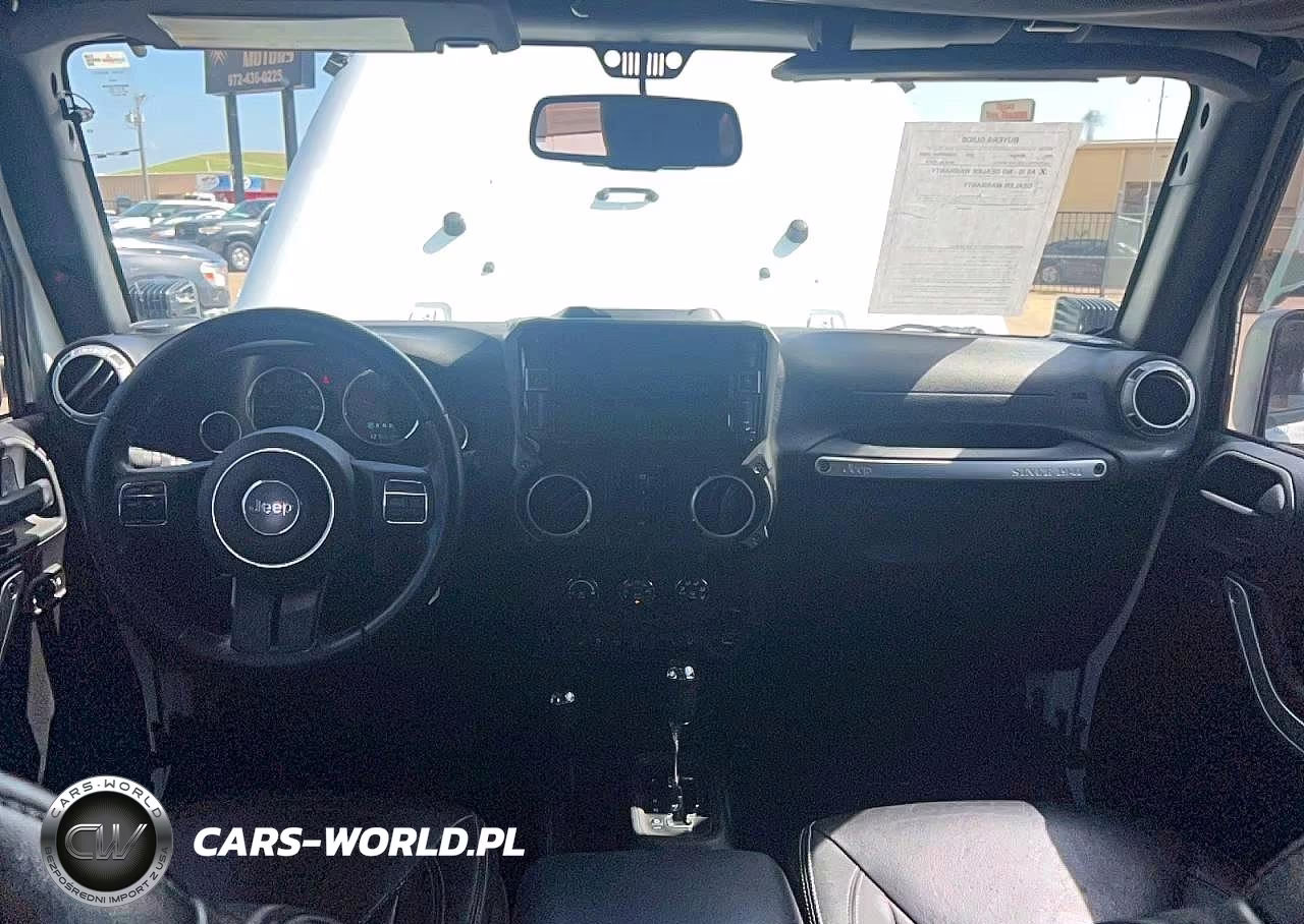 2015 Jeep Wrangler Unlimited Rubicon VIN:1C4BJWFG3FL530855 - 9