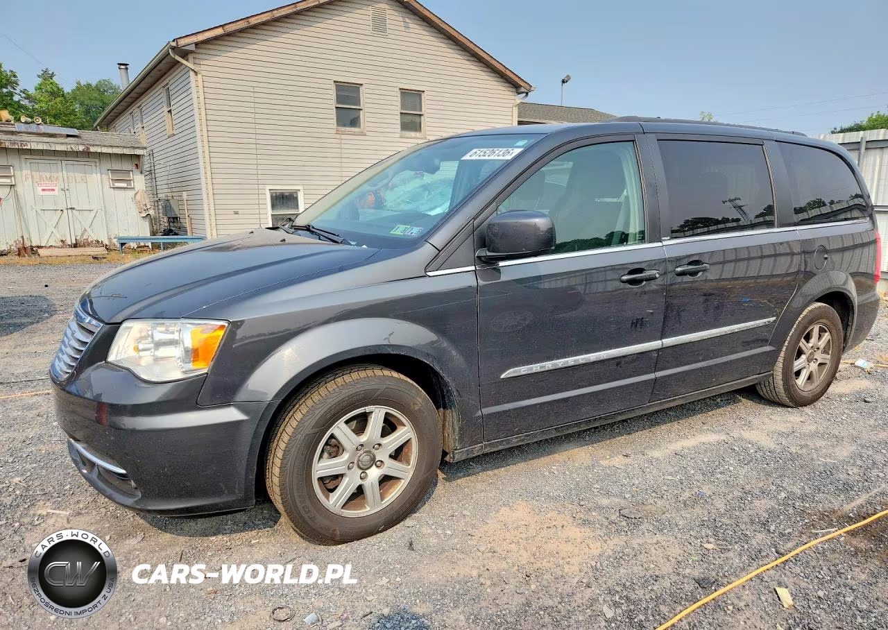 2011 Chrysler Town & Country Touring
